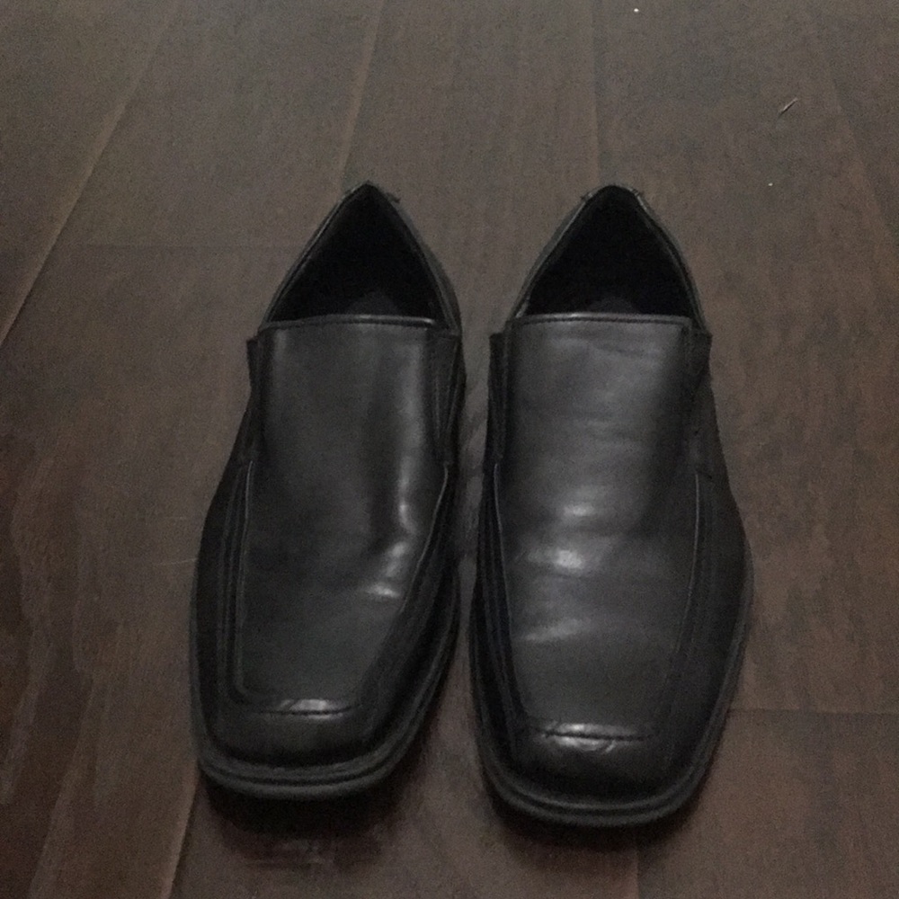 Covington men’s dress shoes.